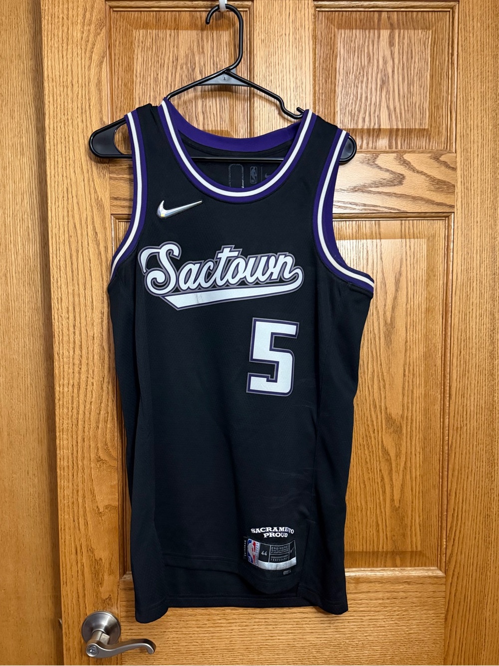 Nike Black Sacramento Proud Basketball Jersey/ Fox/ size large